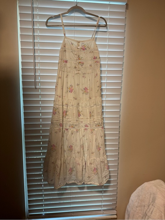 Universal Thread Dresses & Skirts - White Floral Tiered Midi Dress with Pink Accents